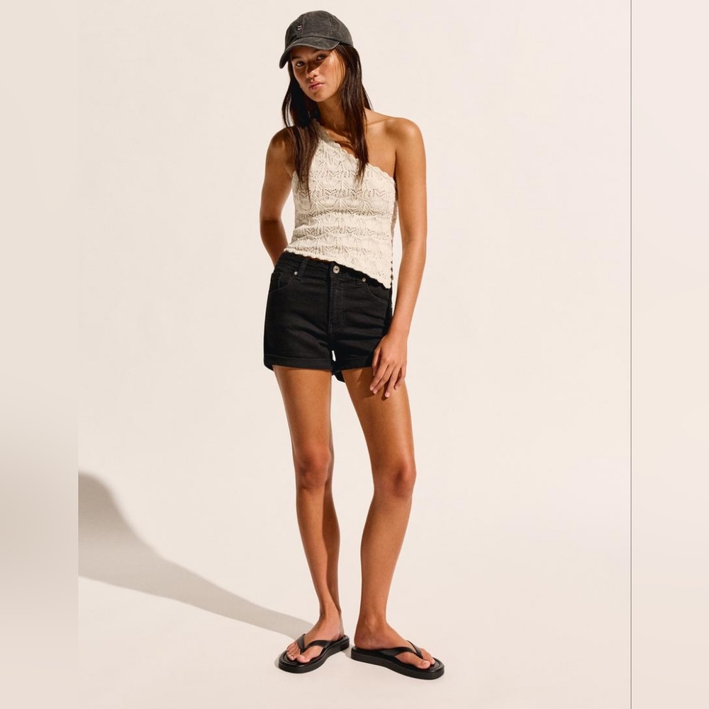 levi cuffed shorts